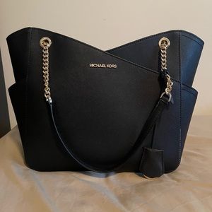 Michael Kors Jet Set Large Saffiano Leather Shoulder Bag - EUC like new!…